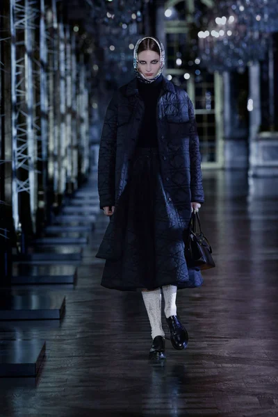 Look 2